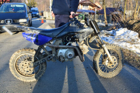 9-latek spowodował wypadek drogowy na minibike'u