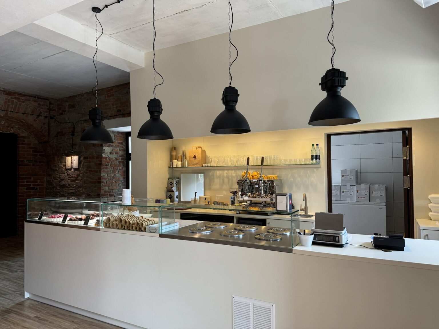 Nowa Lodziarnia w Dukli - Naturalne Smaki, Wyjątkowa Atmosfera [GALERIA]