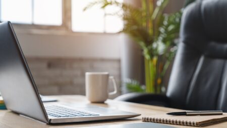 Fotel ergonomiczny – fundament zdrowego siedzenia