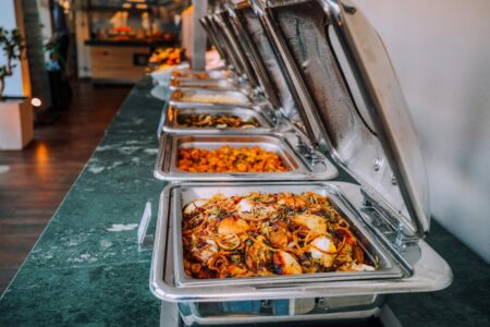 Wypożyczalnia sprzętu gastronomicznego na każdą okazję – profesjonalna obsługa eventów i restauracji